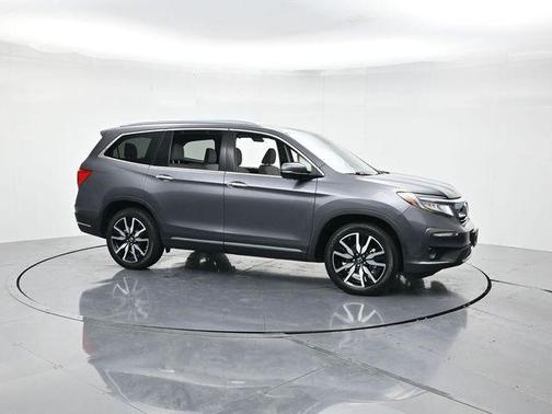 2022 Honda Pilot Touring 8-Passenger
