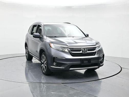 2022 Honda Pilot Touring 8-Passenger