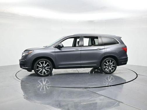 2022 Honda Pilot Touring 8-Passenger
