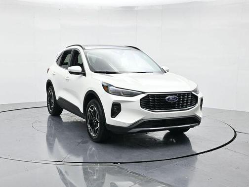 2026 Ford Escape Platinum