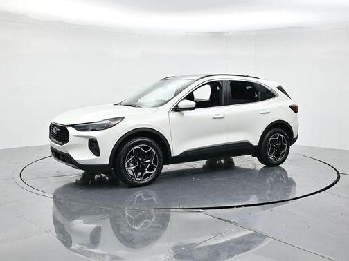 2026 Ford Escape Platinum