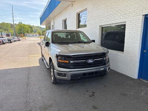 ICONIC SILVER METALLIC 2024 Ford F-150 XLT
