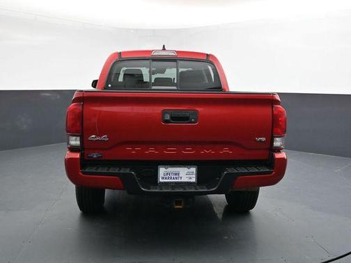 2022 Toyota Tacoma SR