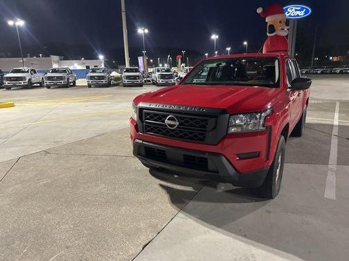 2022 Nissan Frontier S