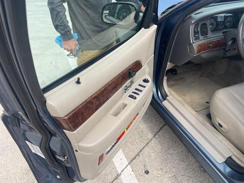 2009 Mercury Grand Marquis LS