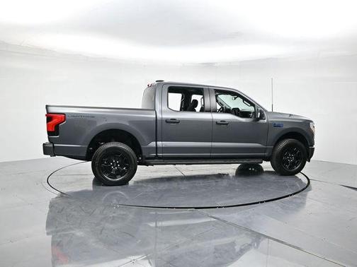 2025 Ford F-150 Lightning XLT