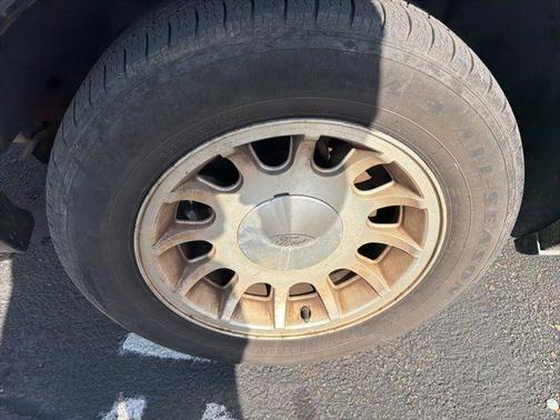 1999 Ford Crown Victoria LX