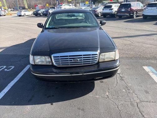 1999 Ford Crown Victoria LX