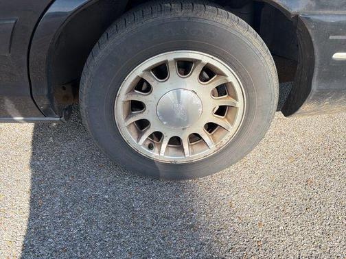 1999 Ford Crown Victoria LX