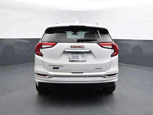 2022 GMC Terrain Denali