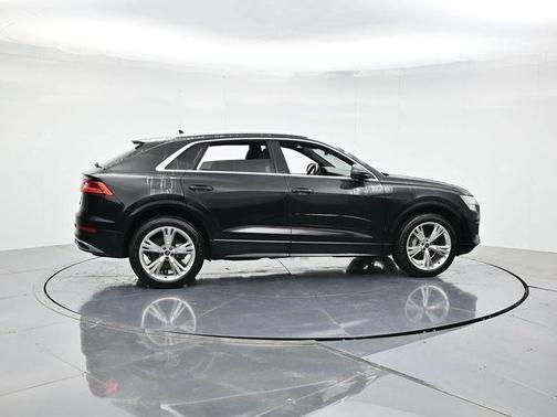 2021 Audi Q8 55 Premium Plus