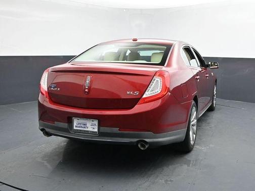 2014 Lincoln MKS Base