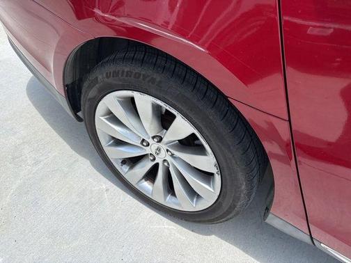 2014 Lincoln MKS Base