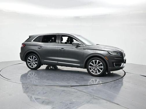 2019 Lincoln Nautilus Select