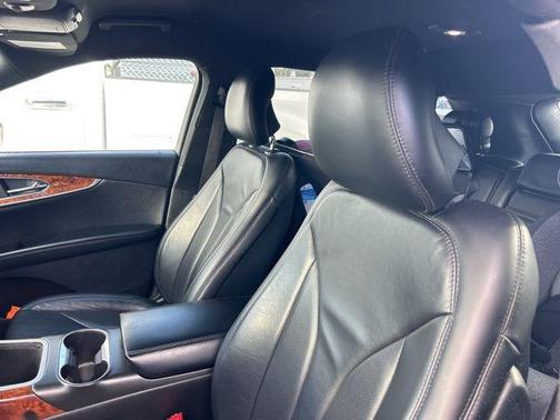 2019 Lincoln Nautilus Select