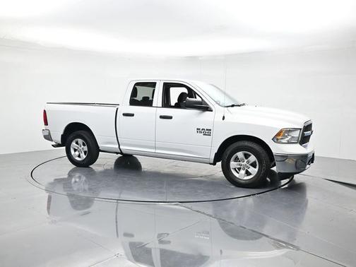 Bright White Clearcoat 2024 RAM 1500 Classic SLT