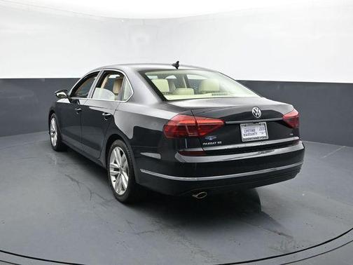 2018 Volkswagen Passat 2.0T SE w/ Technology