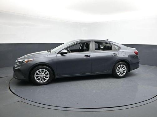 2022 Kia Forte FE