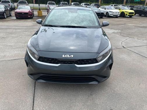 2022 Kia Forte FE