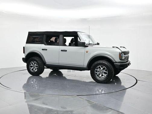 2021 Ford Bronco Badlands