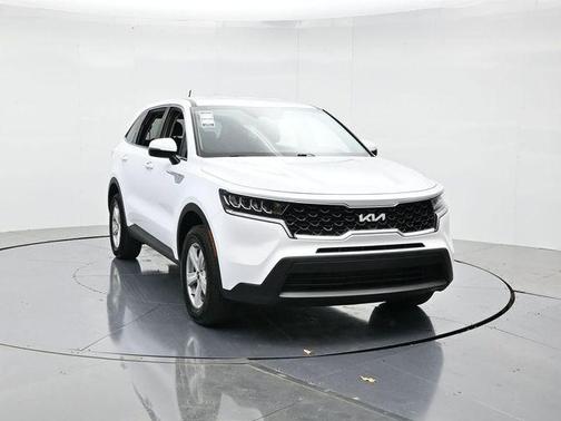 2022 Kia Sorento LX