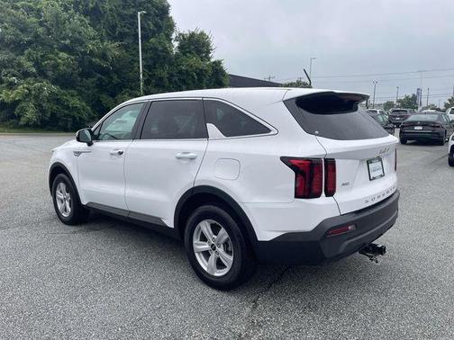 2022 Kia Sorento LX