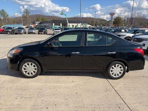 2016 Nissan Versa 1.6 SV