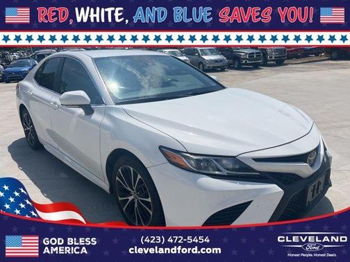 2020 Toyota Camry SE