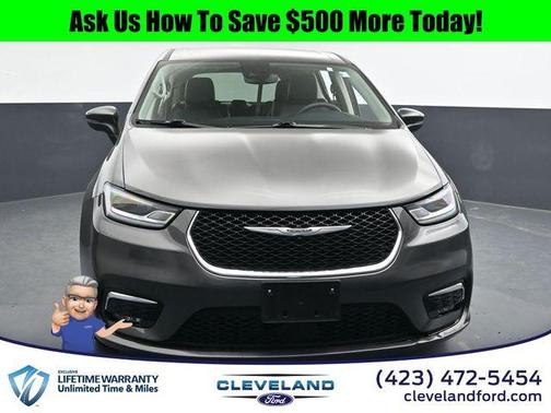 2023 Chrysler Pacifica Touring-L