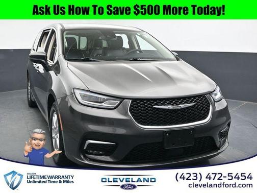 2023 Chrysler Pacifica Touring-L