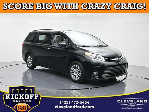 2018 Toyota Sienna XLE