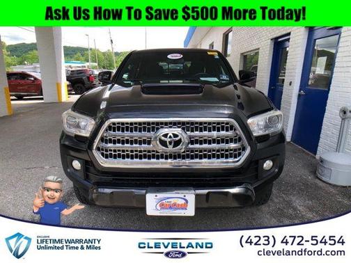 2017 Toyota Tacoma TRD Sport