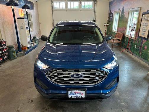 2020 Ford Edge SE