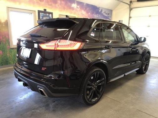 2020 Ford Edge ST