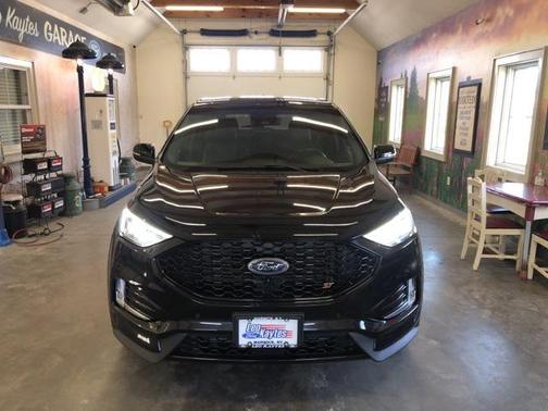 2020 Ford Edge ST