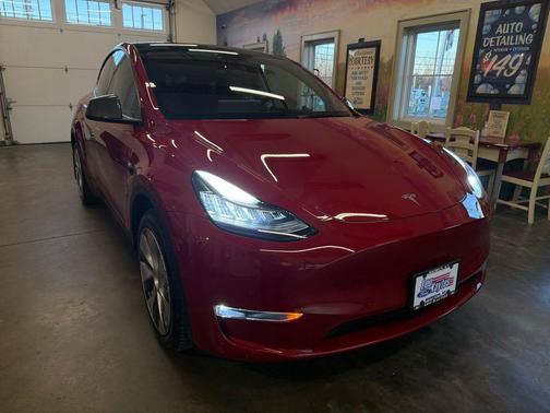 2022 Tesla Model Y Long Range Dual Motor All-Wheel Drive