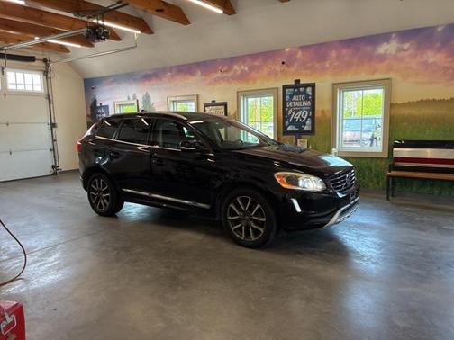 2017 Volvo XC60 T6 Dynamic