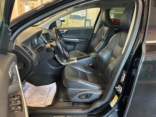 2017 Volvo XC60 T6 Dynamic