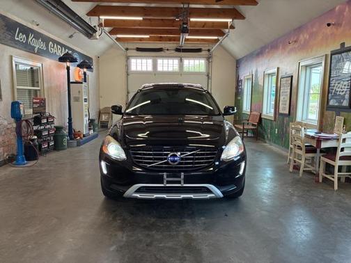 2017 Volvo XC60 T6 Dynamic