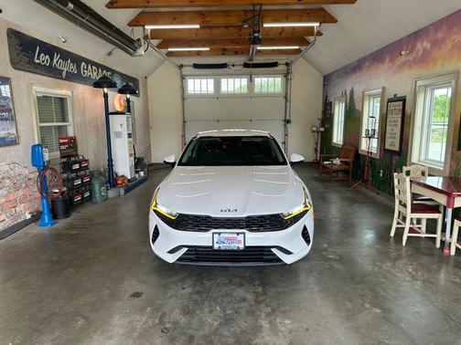 2022 Kia K5 LX