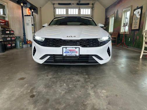 2022 Kia K5 LX