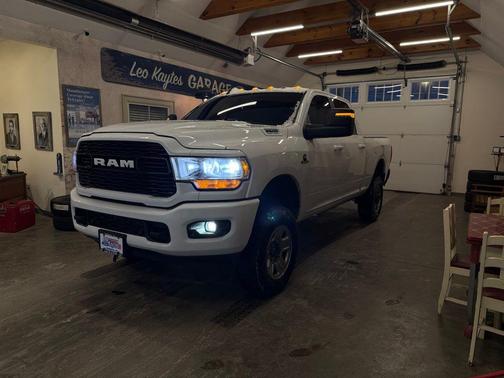 2023 RAM 2500 Big Horn Crew Cab 4x4 6'4' Box