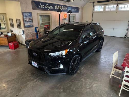 2022 Ford Edge ST Line