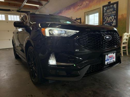 2022 Ford Edge ST Line