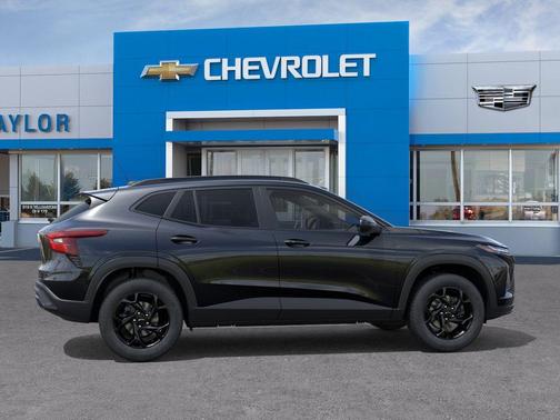 Mosaic Black Metallic 2026 Chevrolet Trax LT