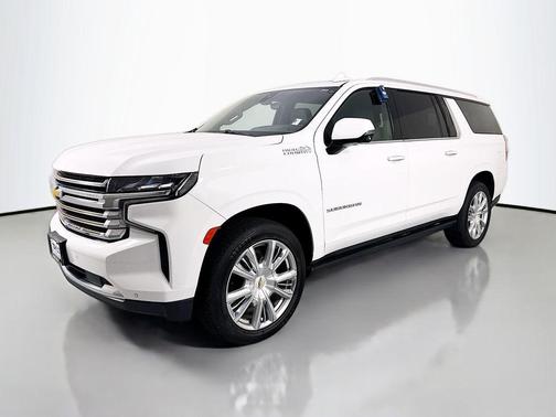 2022 Chevrolet Suburban 4WD High Country