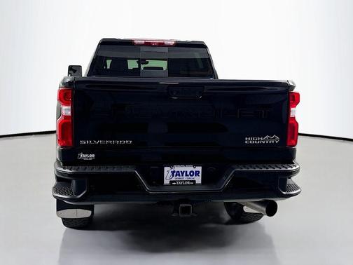 2022 Chevrolet Silverado 2500 High Country