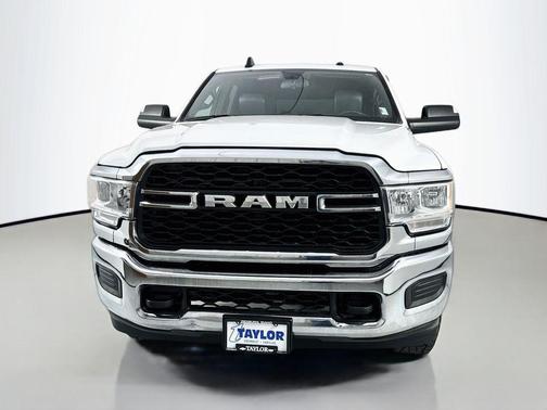 Bright White Clearcoat 2021 RAM 2500 Tradesman Crew Cab 4x4 6'4' Box