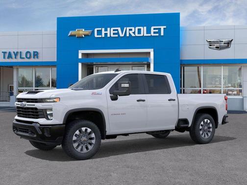 Summit White 2026 Chevrolet Silverado 2500 Custom