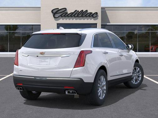 Crystal White Tricoat 2026 Cadillac XT5 Luxury